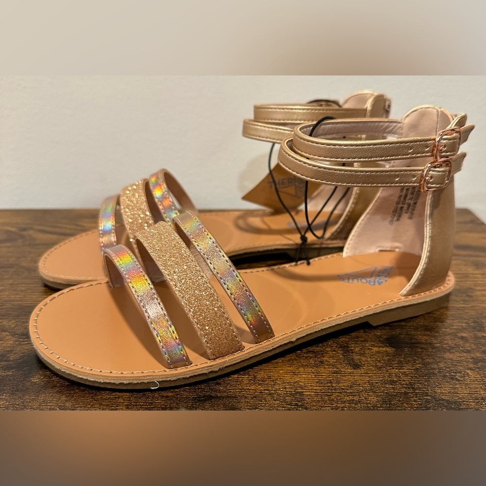 Thereabouts Little Girls Addison Rose Gold Sandals NWT Size Little Girls 2